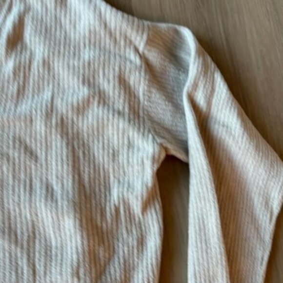 NWT Barefoot Dreams Ribbed Cardigan Sweater Beige Tan Wood Button Large - Picture 5 of 9